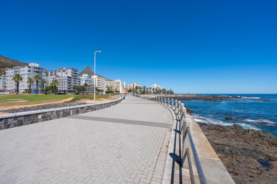 3 Bedroom Property for Sale in Three Anchor Bay Western Cape